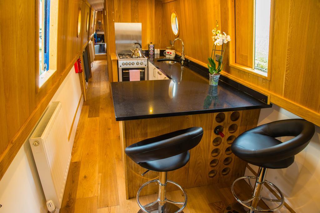 Narrowboat Puzzle Hotel Ely Kültér fotó