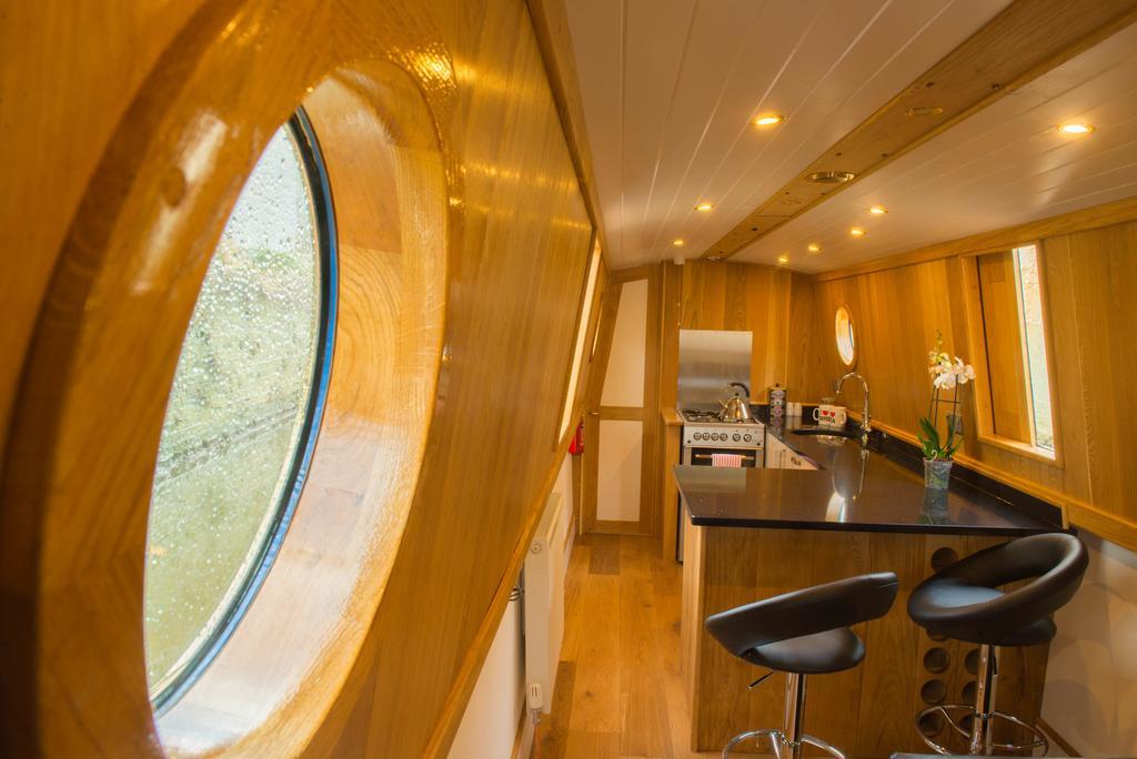 Narrowboat Puzzle Hotel Ely Kültér fotó
