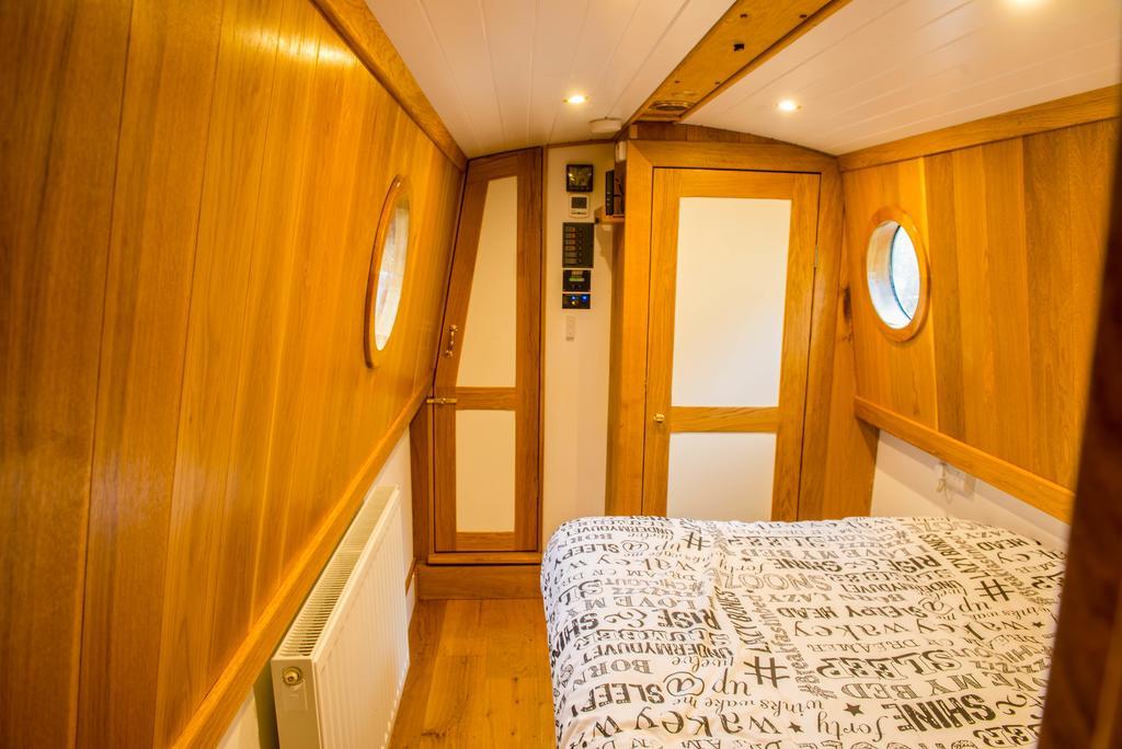 Narrowboat Puzzle Hotel Ely Kültér fotó